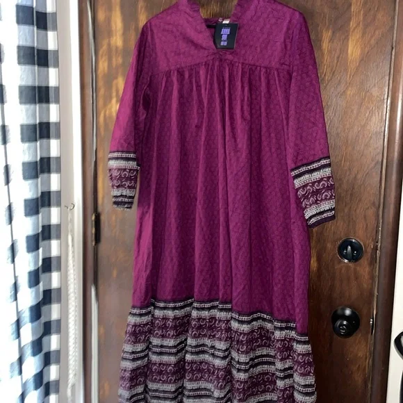 Ana Suki dress for uniqlo - Picture 2 of 5